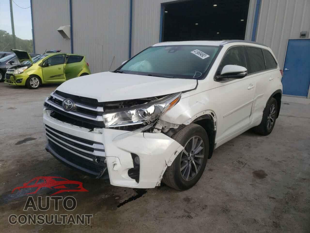 TOYOTA HIGHLANDER 2017 - 5TDJZRFH3HS461942