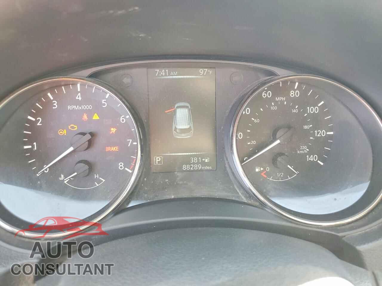 NISSAN ROGUE 2017 - KNMAT2MT3HP541204