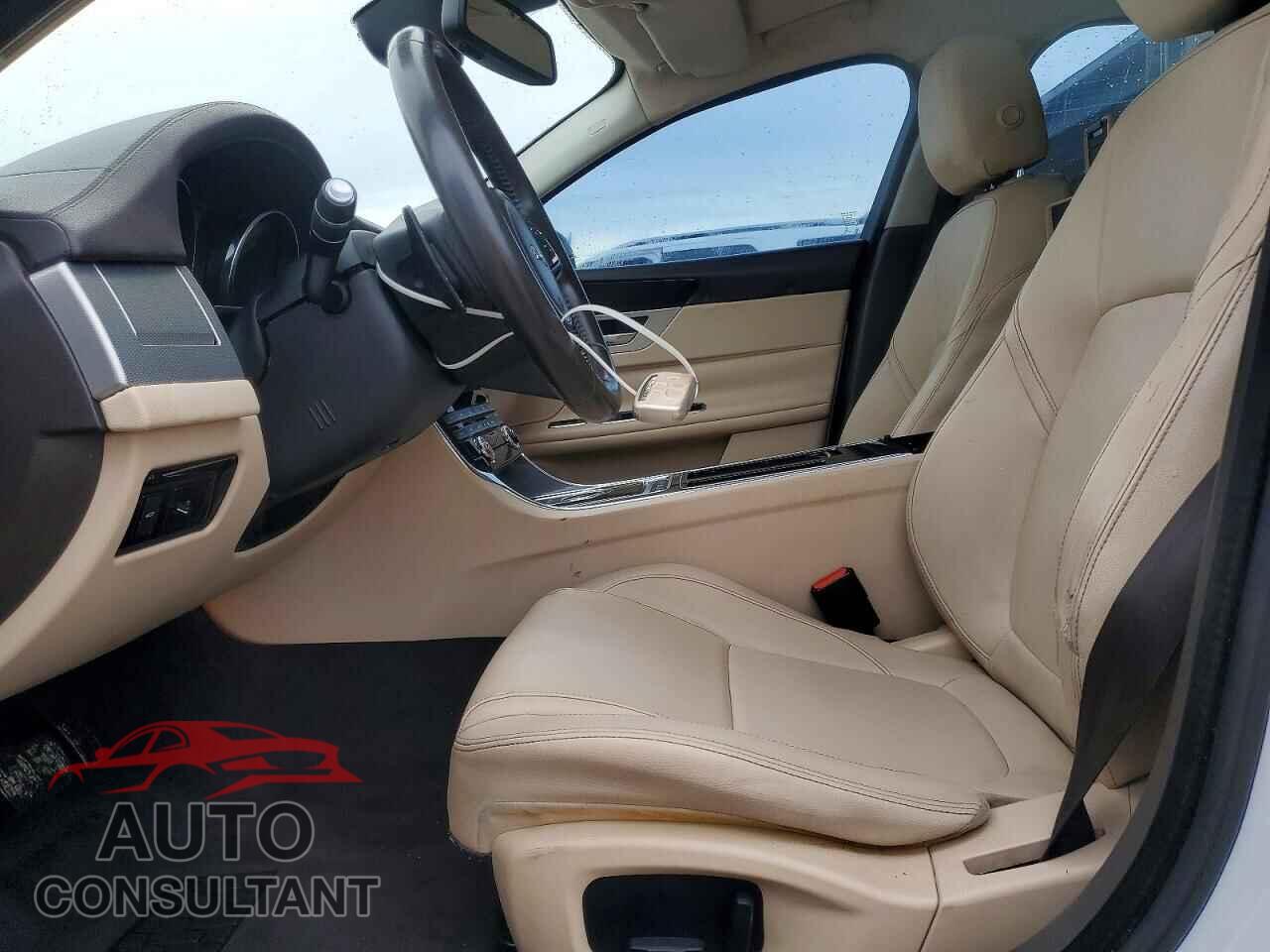 JAGUAR XF 2016 - SAJBD4BV9GCY07253