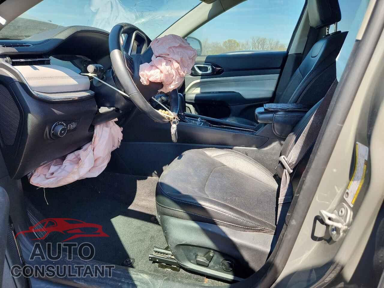 JEEP COMPASS 2022 - 3C4NJDCB6NT105871
