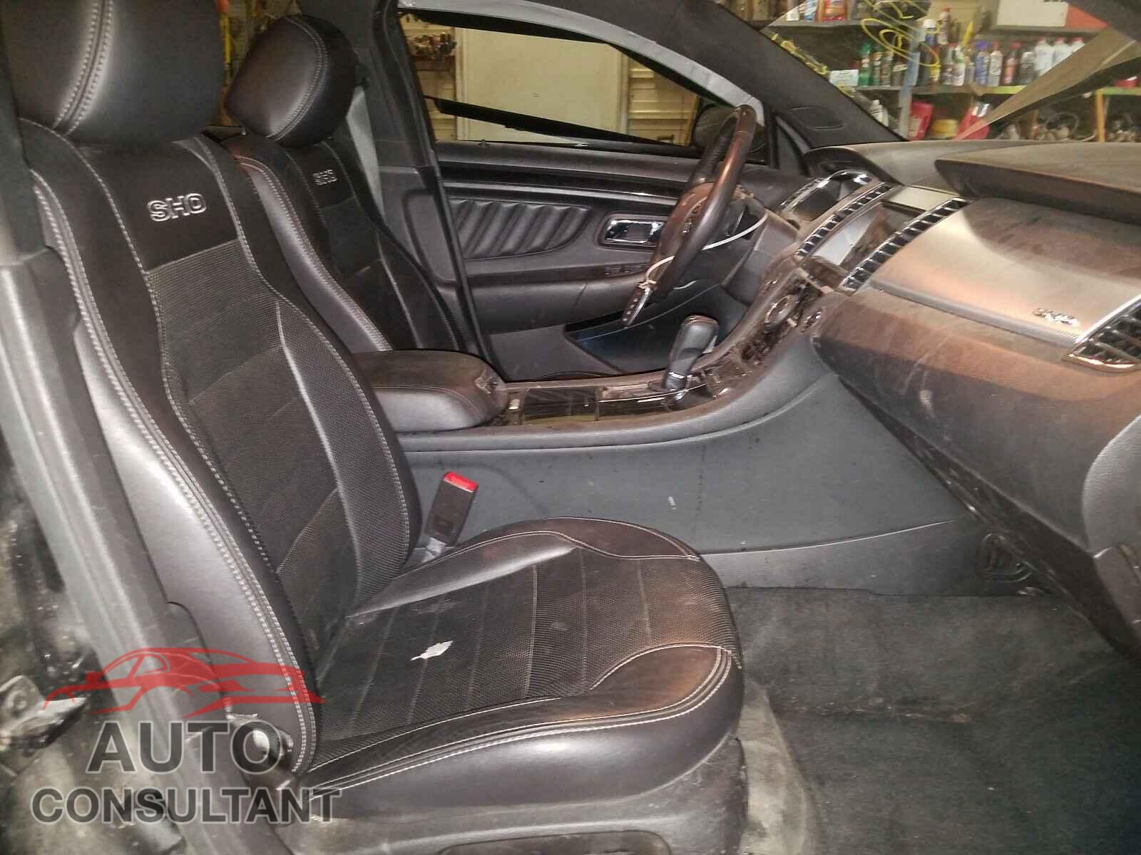 FORD TAURUS 2016 - 1FAHP2KT8GG144470