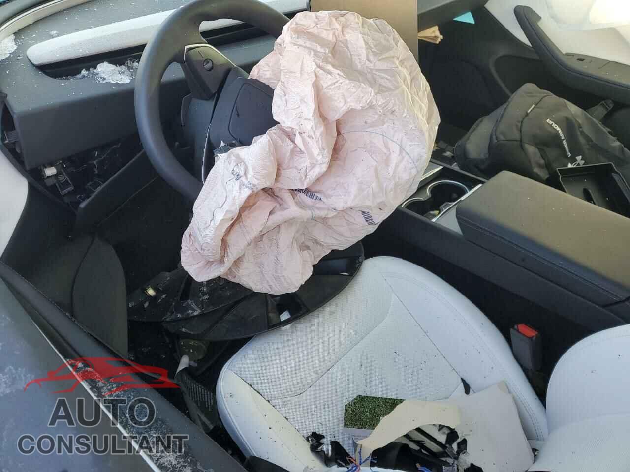 TESLA MODEL 3 2024 - 5YJ3E1EA9RF864579