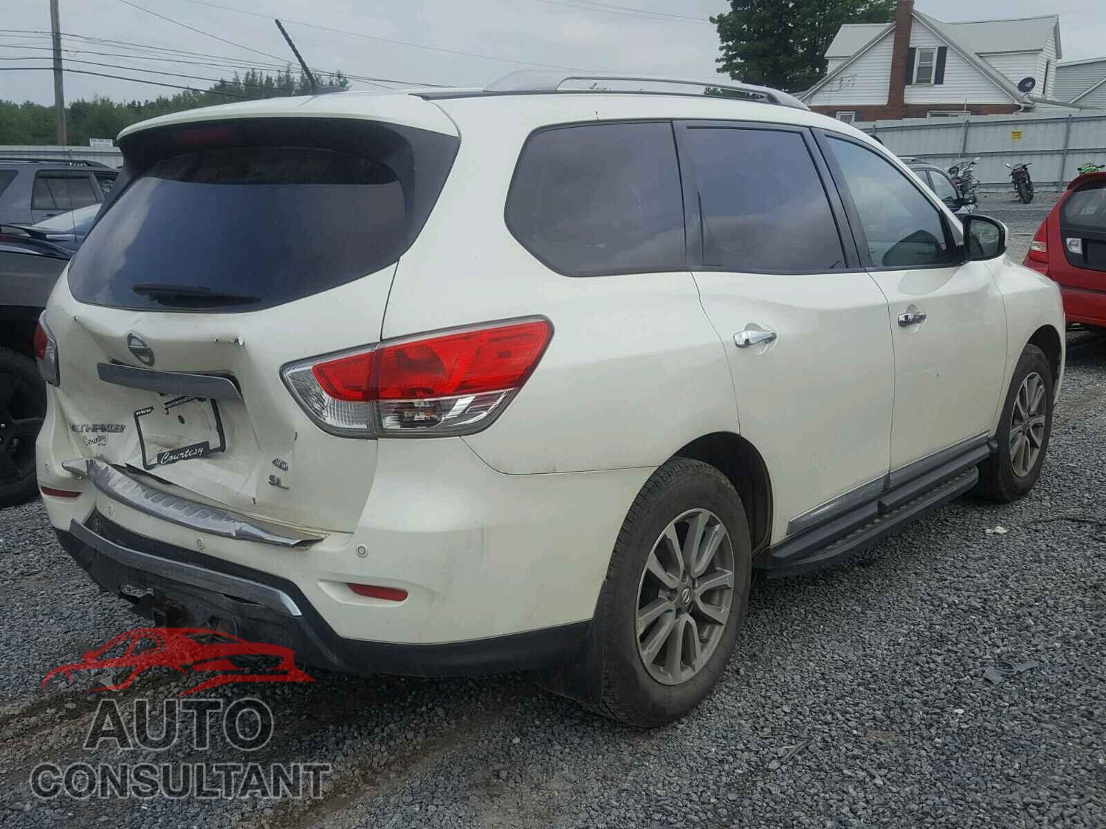 NISSAN PATHFINDER 2015 - 5N1AR2MM2FC606857