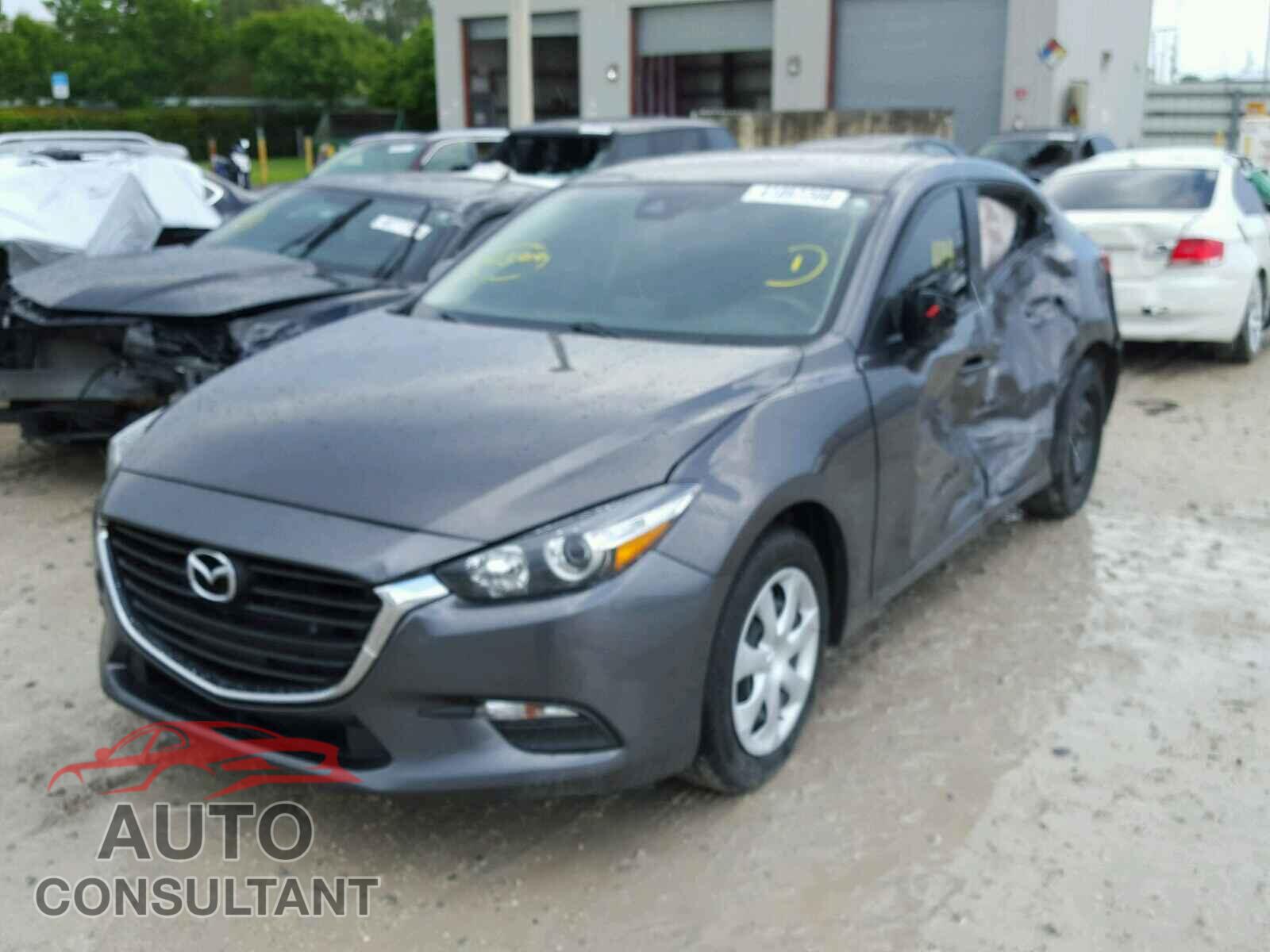 MAZDA 3 2018 - 3MZBN1U75JM212895
