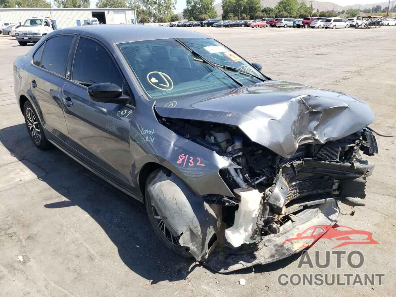 VOLKSWAGEN JETTA 2018 - 3VWB67AJ7JM230167