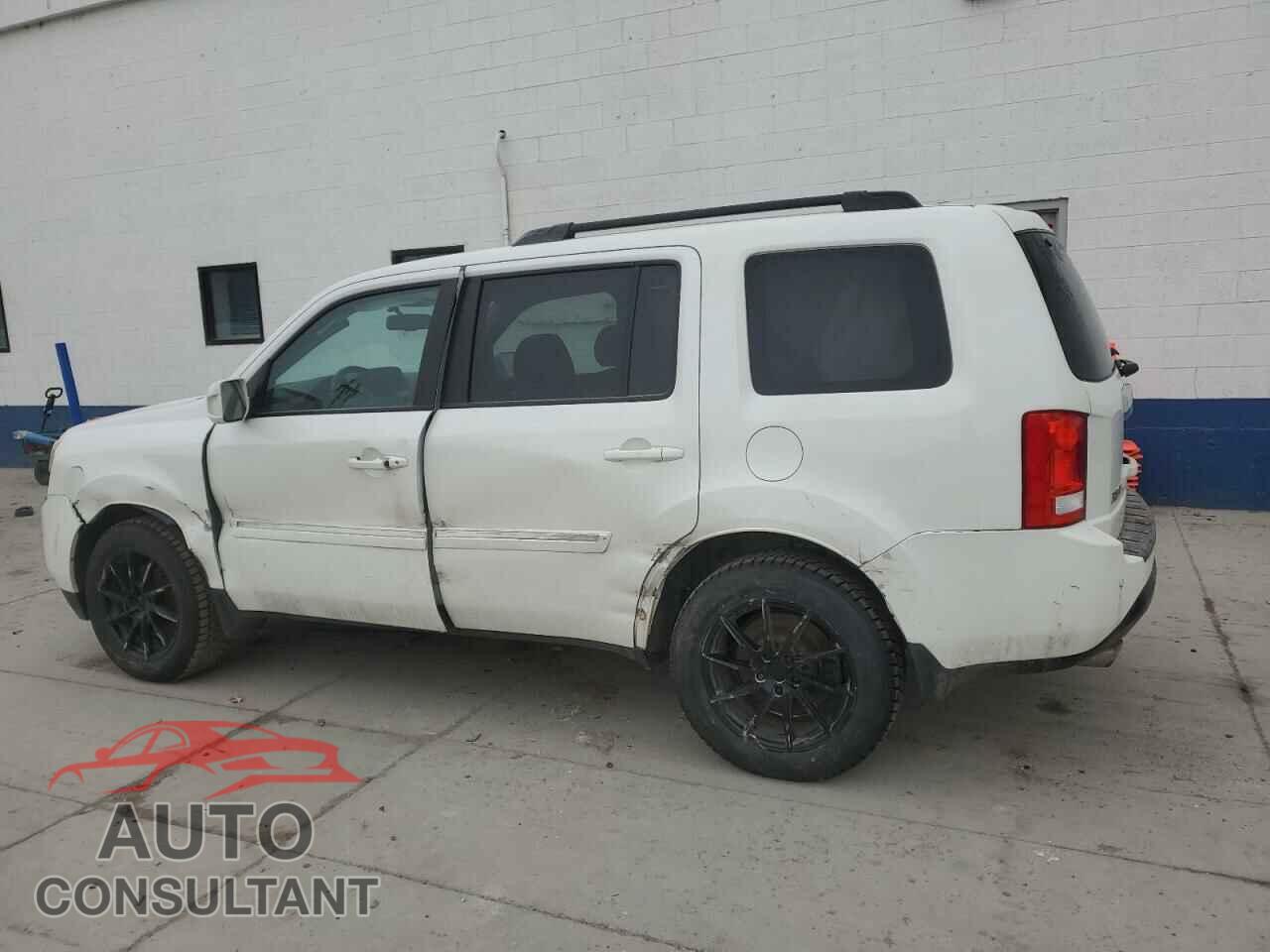 HONDA PILOT 2014 - 5FNYF4H99EB045328