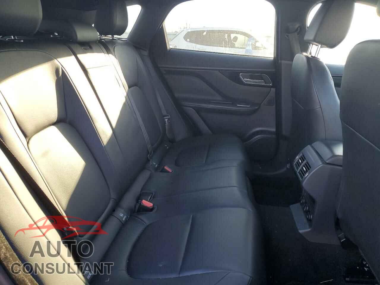 JAGUAR F-PACE 2017 - SADCJ2BV6HA087055
