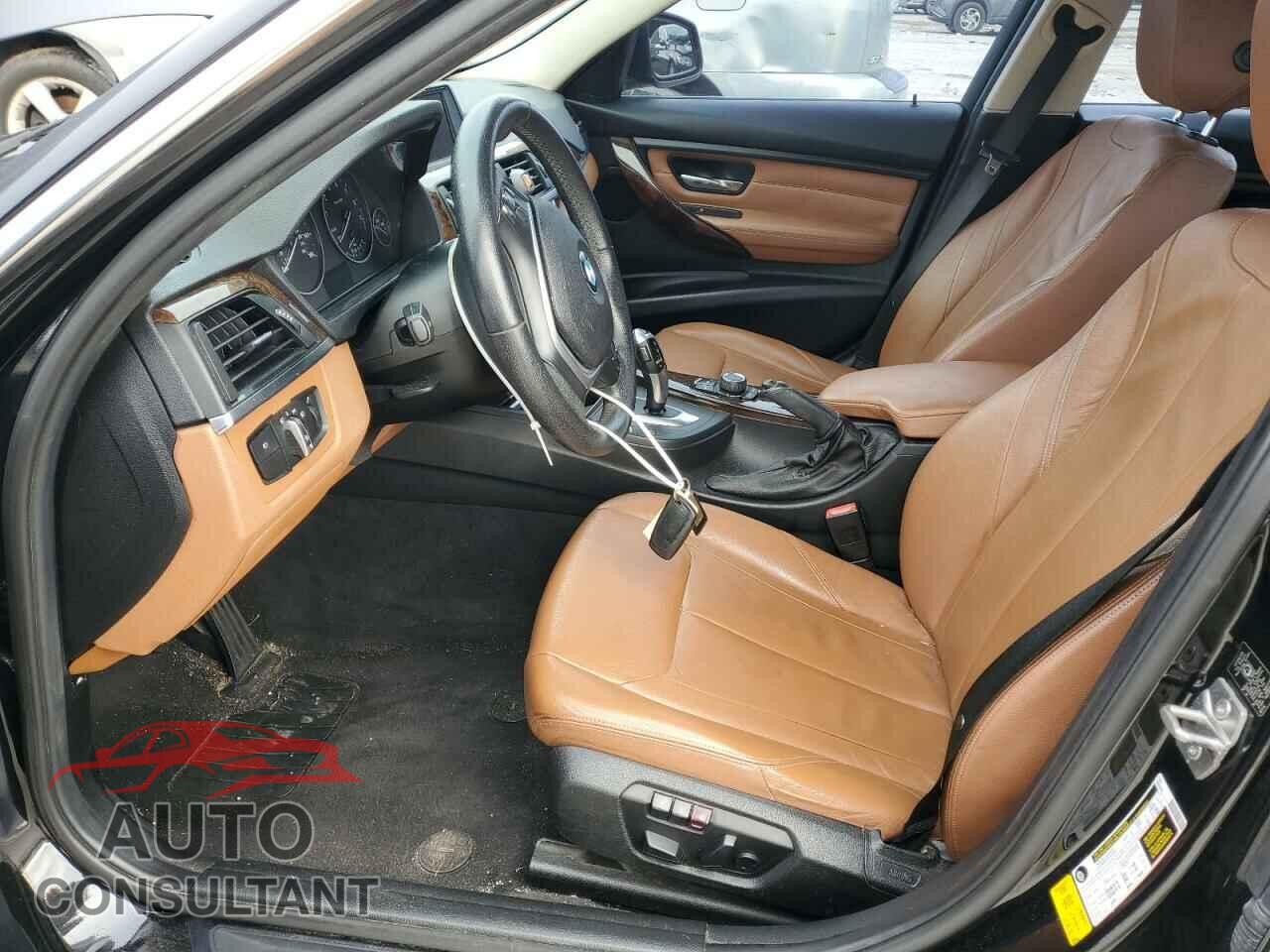 BMW 3 SERIES 2013 - WBA3A5G50DNP21532