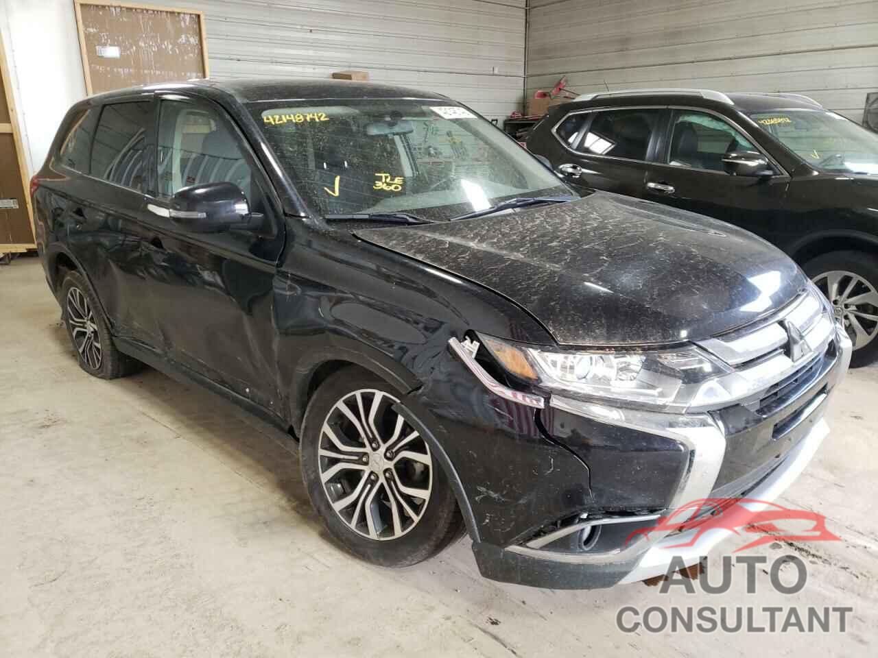 MITSUBISHI OUTLANDER 2018 - JA4AZ3A36JZ040109