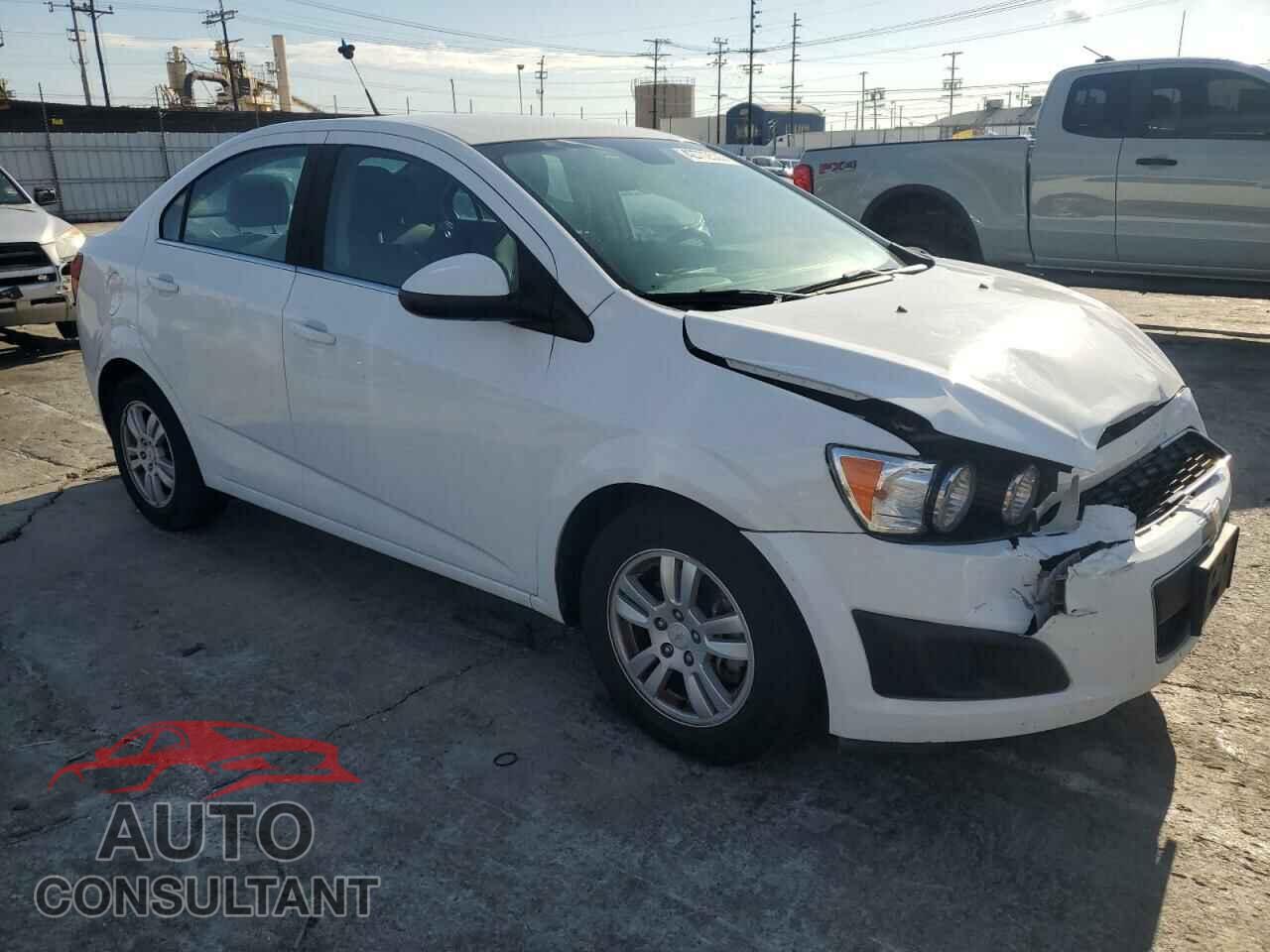 CHEVROLET SONIC 2012 - 1G1JC5SH5C4180481