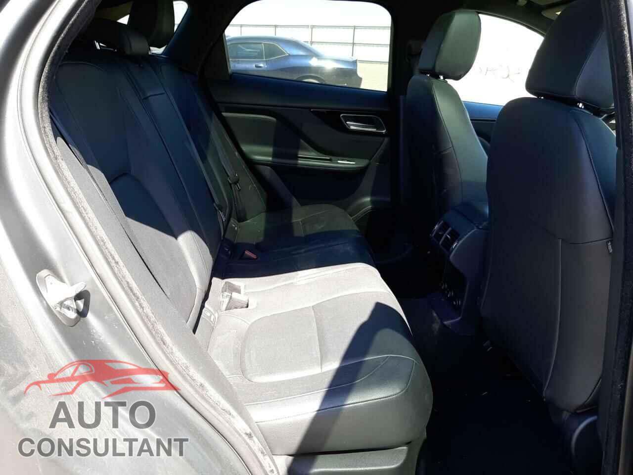 JAGUAR F-PACE 2017 - SADCJ2BV8HA095884