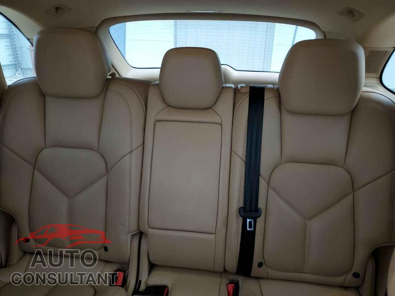PORSCHE CAYENNE 2017 - WP1AA2A2XHKA84274