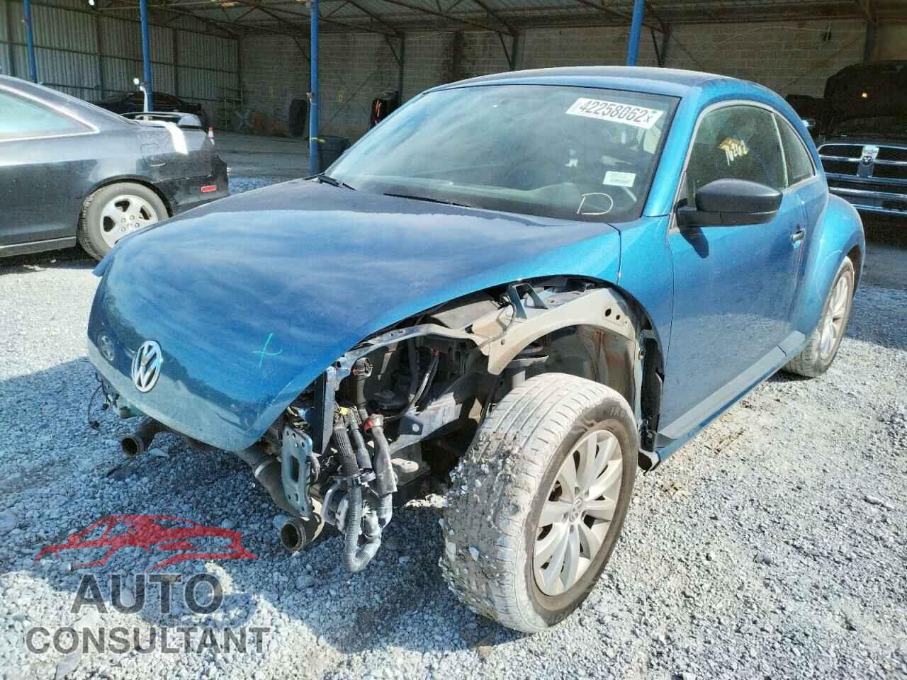 VOLKSWAGEN BEETLE 2017 - 3VWF17AT9HM627021