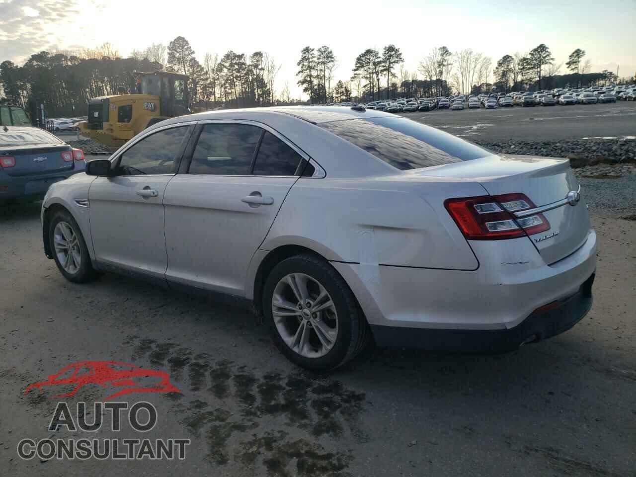 FORD TAURUS 2018 - 1FAHP2D83JG104149