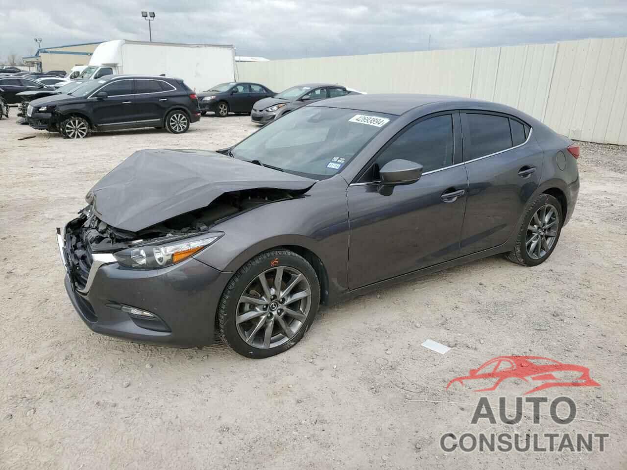 MAZDA 3 2018 - 3MZBN1V38JM221831