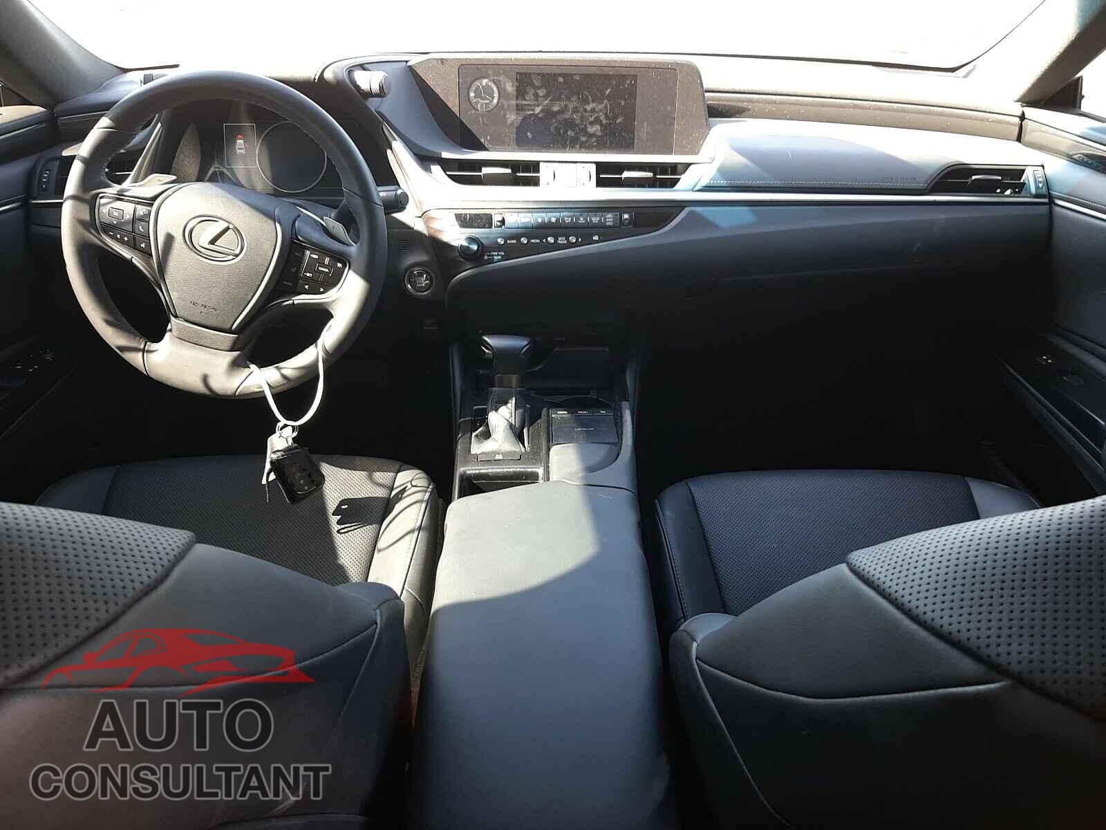 LEXUS ES350 2020 - 58ACZ1B13LU058457
