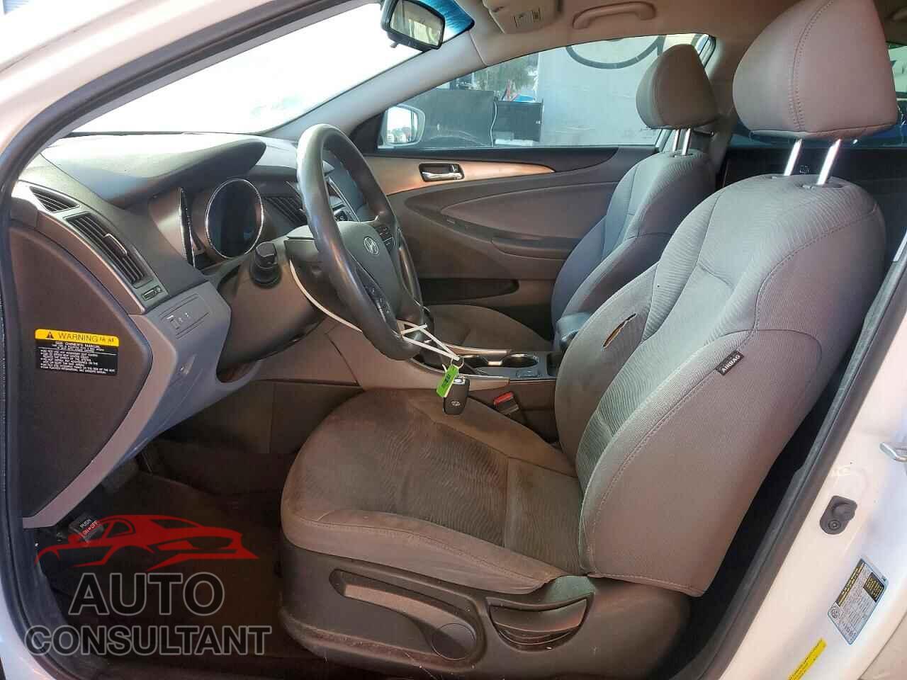 HYUNDAI SONATA 2013 - KMHEC4A40DA069062