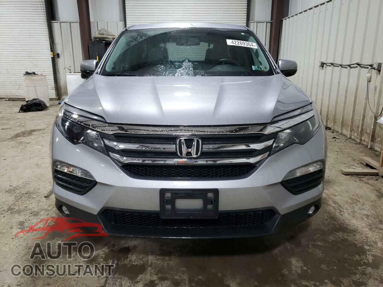 HONDA PILOT 2017 - 5FNYF6H50HB033601
