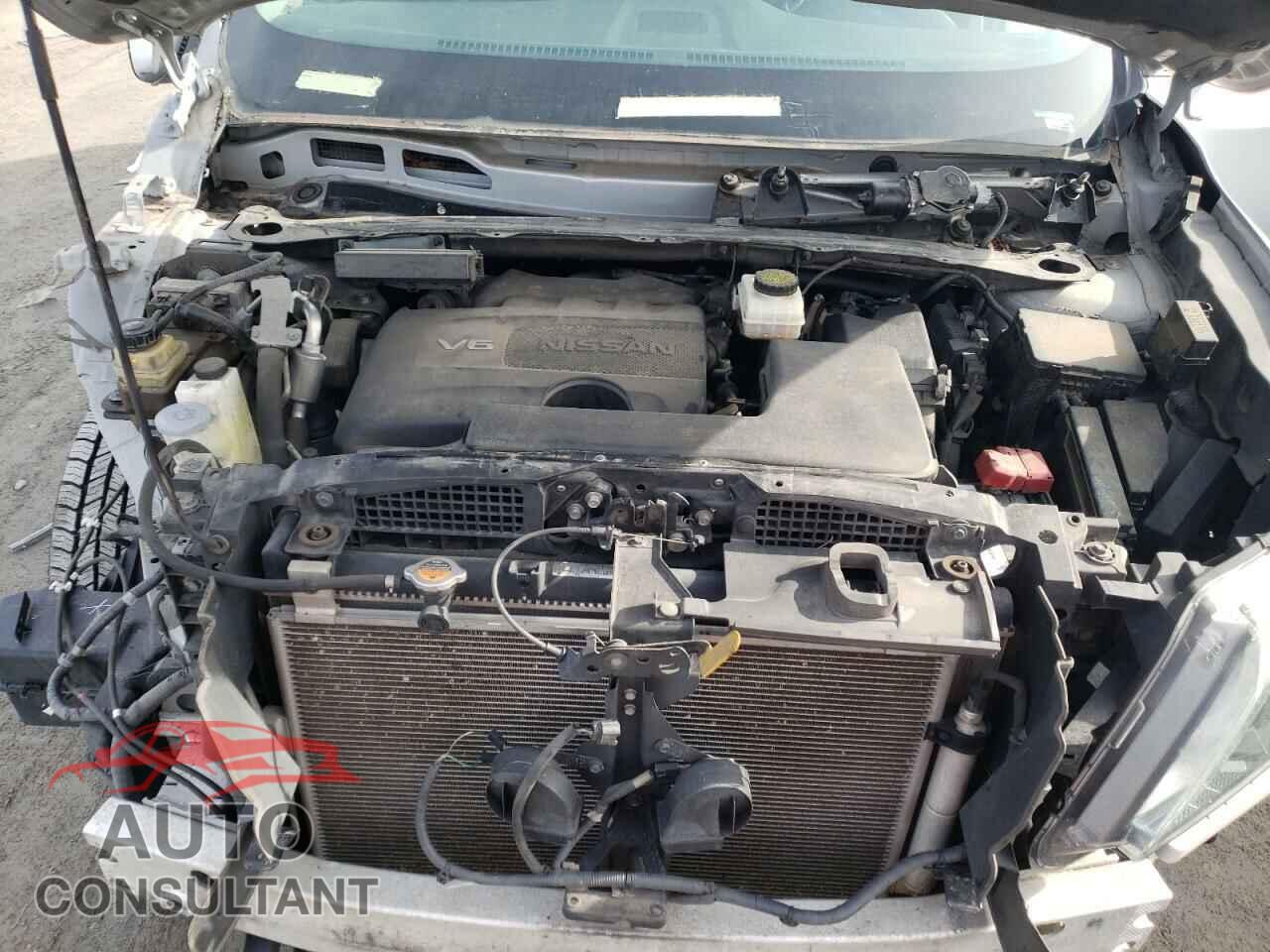 NISSAN PATHFINDER 2017 - 5N1DR2MM6HC694585