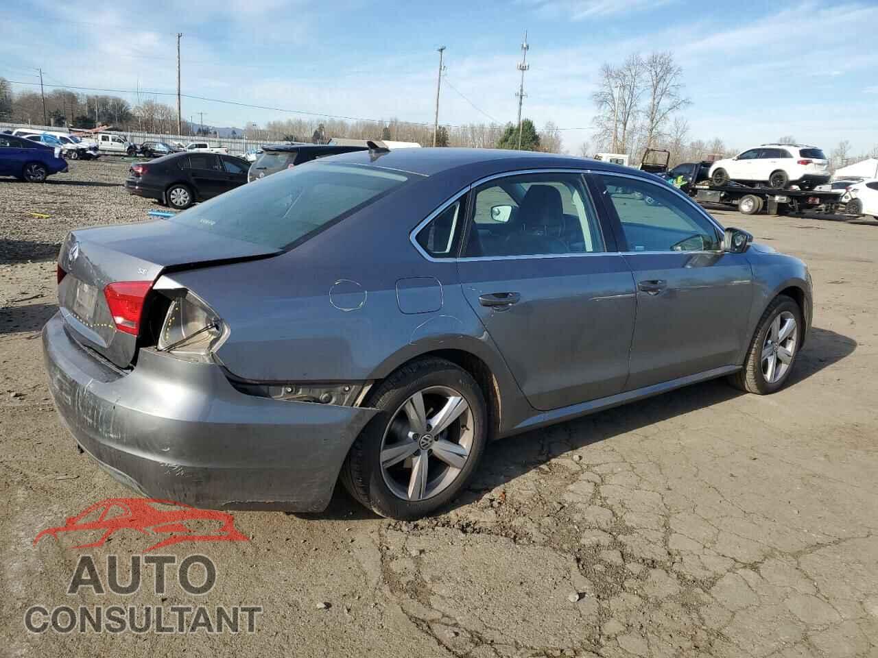 VOLKSWAGEN PASSAT 2013 - 1VWBP7A33DC070292