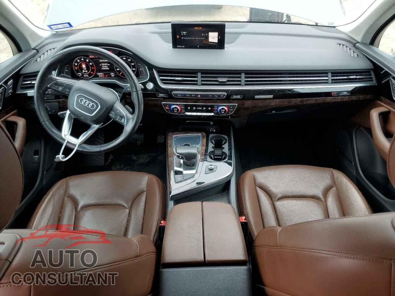 AUDI Q7 2017 - WA1LAAF70HD017710