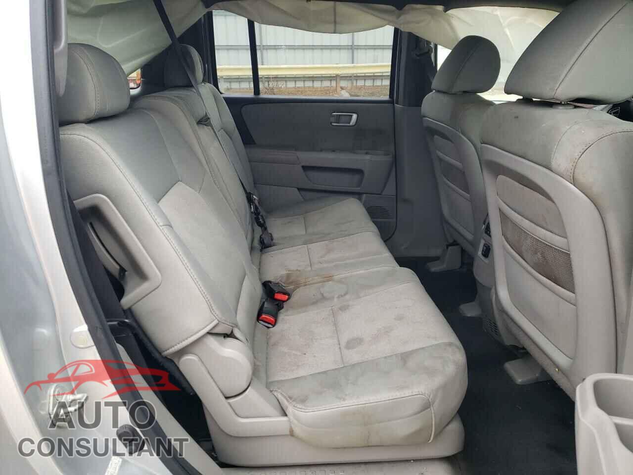 HONDA PILOT 2011 - 5FNYF4H25BB082150