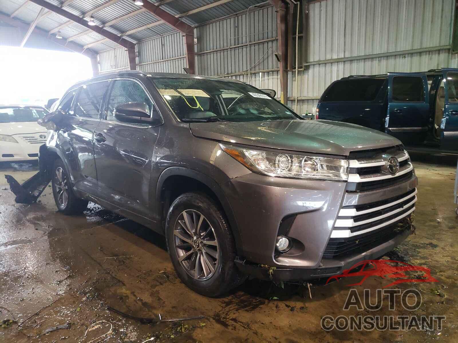 TOYOTA HIGHLANDER 2018 - 5TDKZRFHXJS528417