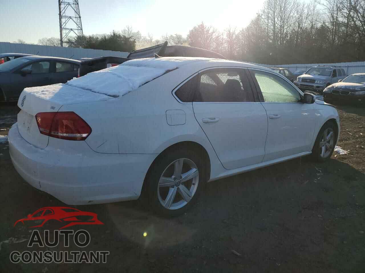 VOLKSWAGEN PASSAT 2013 - 1VWBP7A30DC075871