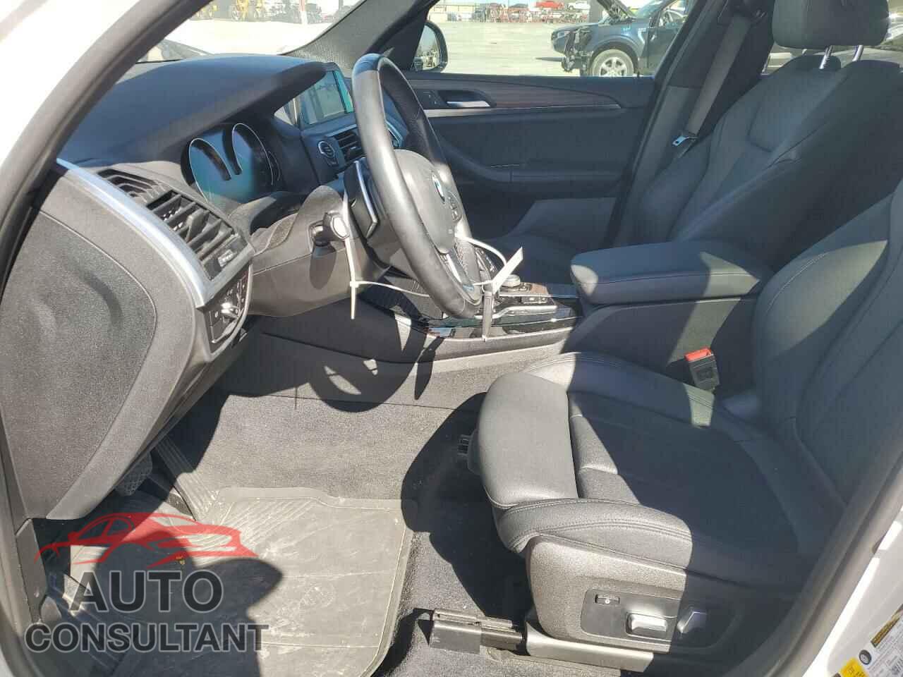 BMW X3 2018 - 5UXTR9C55JLD71543