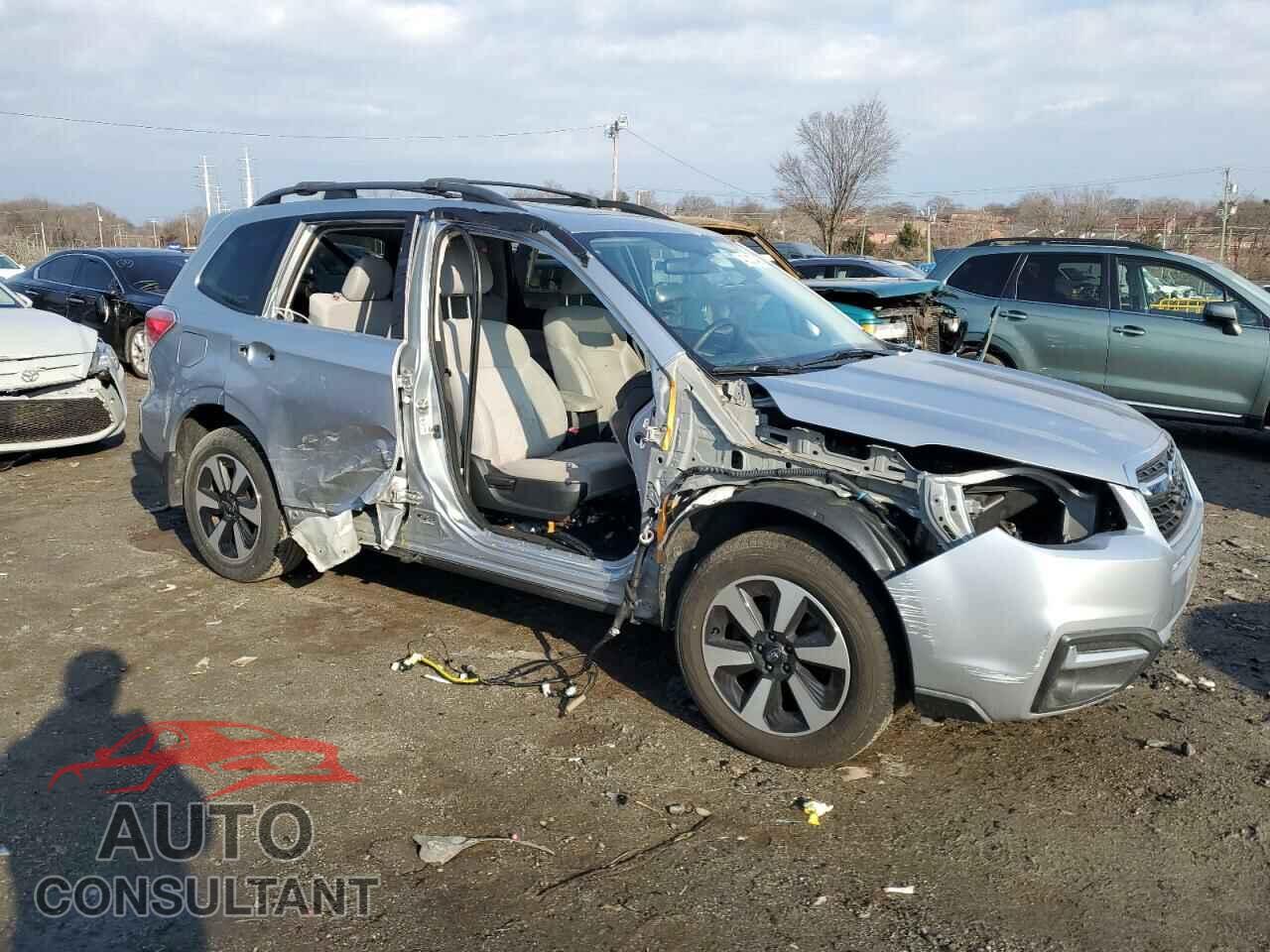 SUBARU FORESTER 2018 - JF2SJAEC2JH472056
