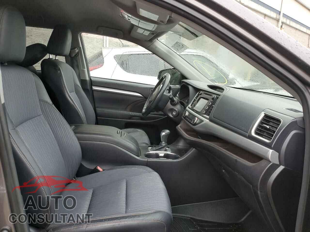 TOYOTA HIGHLANDER 2015 - 5TDBKRFH2FS076202