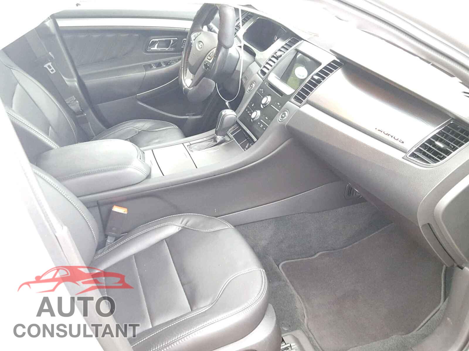FORD TAURUS 2017 - 1FAHP2E86HG125411