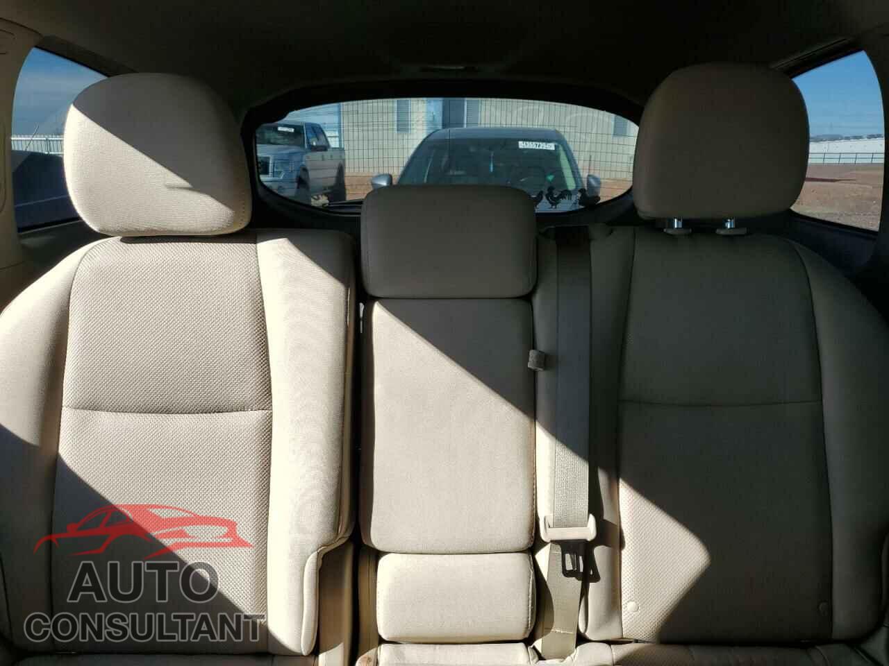 NISSAN PATHFINDER 2017 - 5N1DR2MM5HC659620