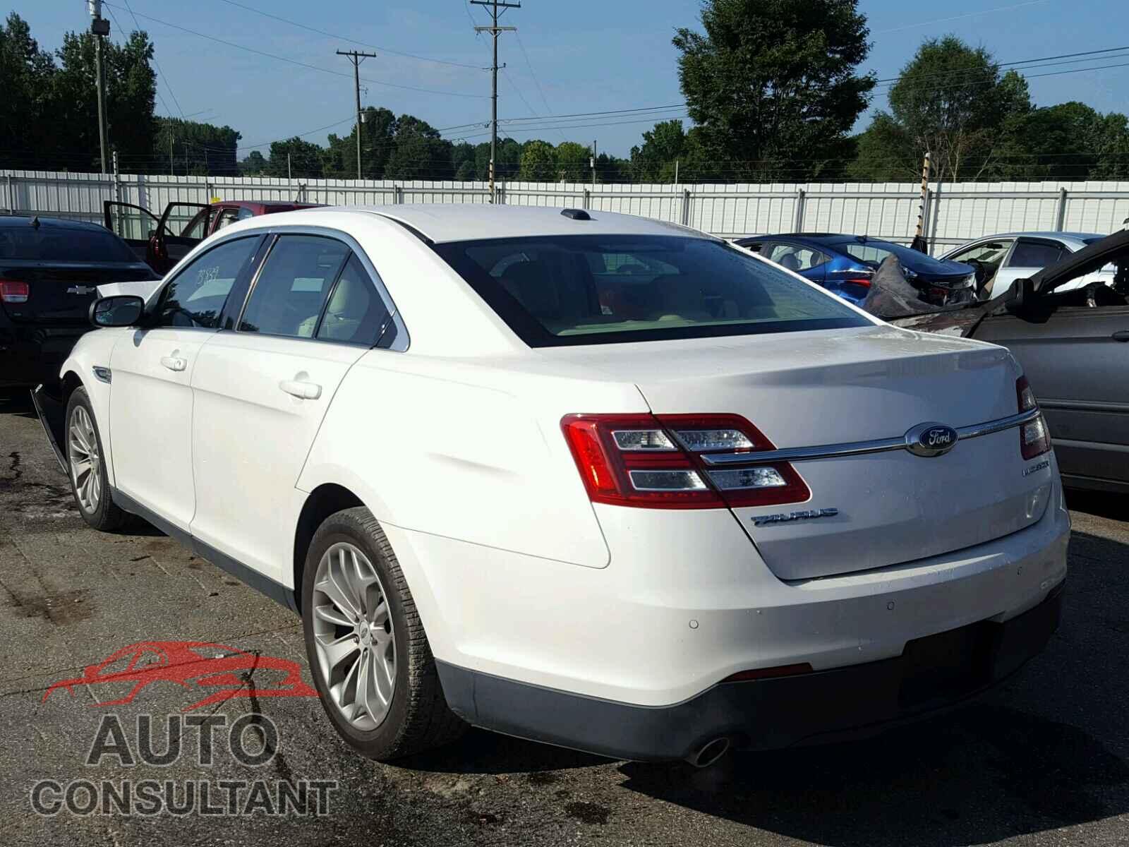 FORD TAURUS 2015 - 1FAHP2F82FG157557