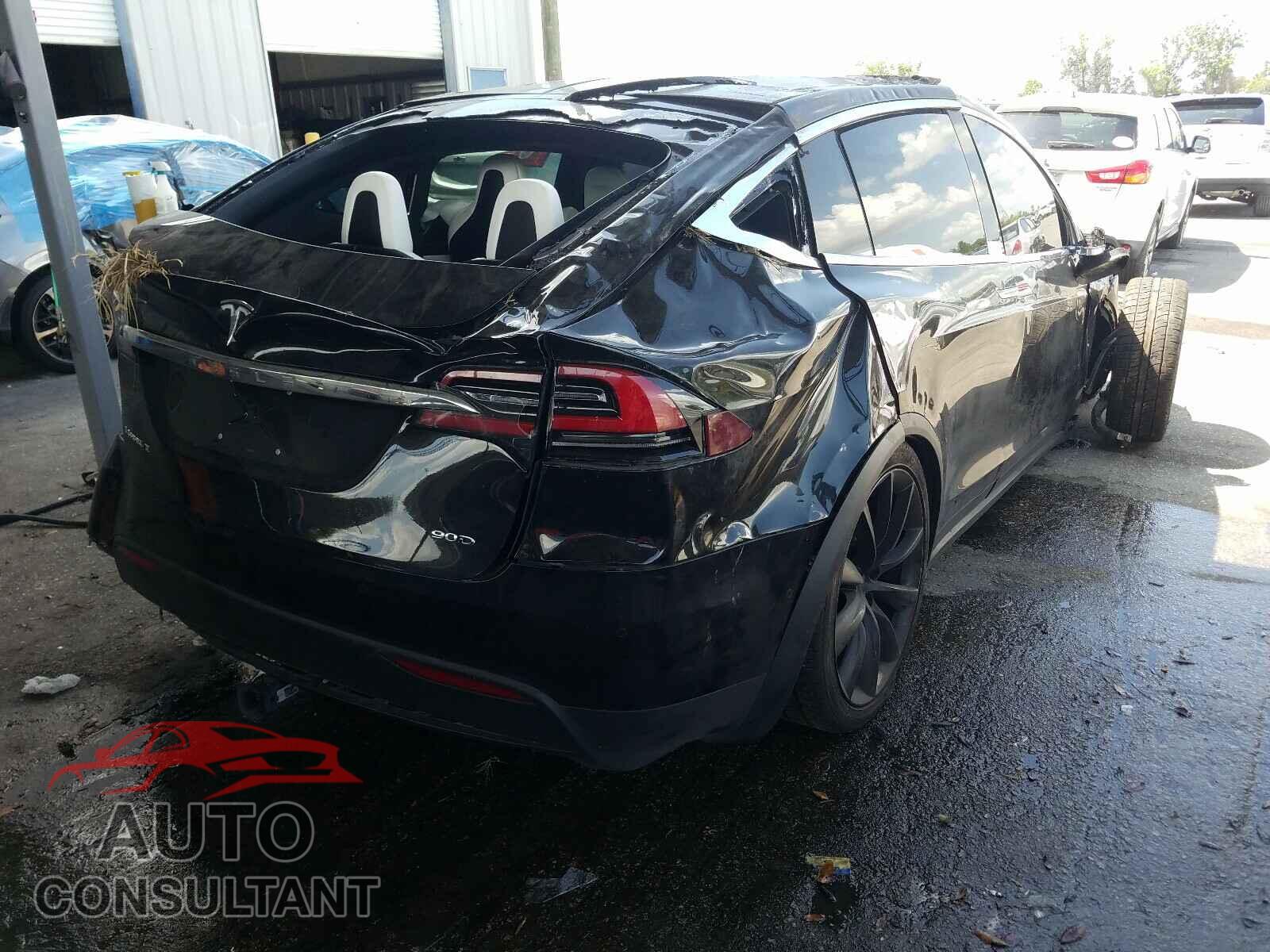 TESLA MODEL X 2017 - 5YJXCBE22HF049340