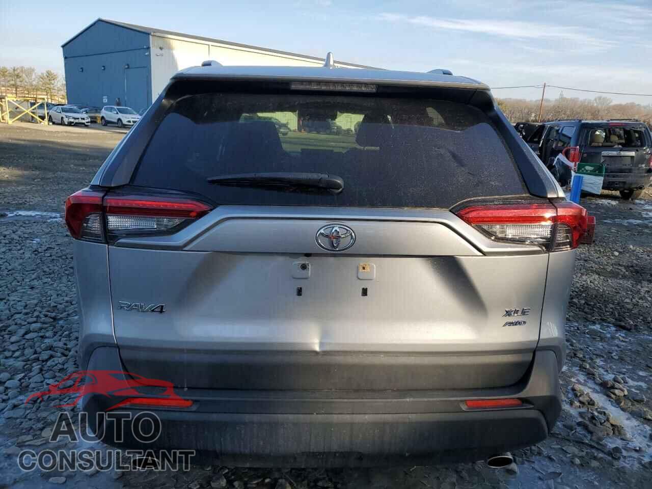 TOYOTA RAV4 2019 - JTMP1RFV4KD018371