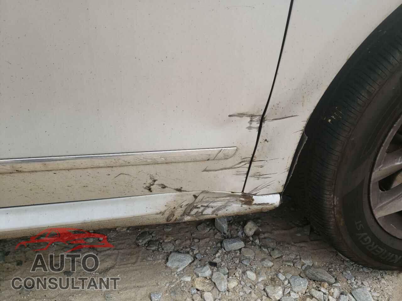 VOLKSWAGEN PASSAT 2017 - 1VWAT7A38HC010473
