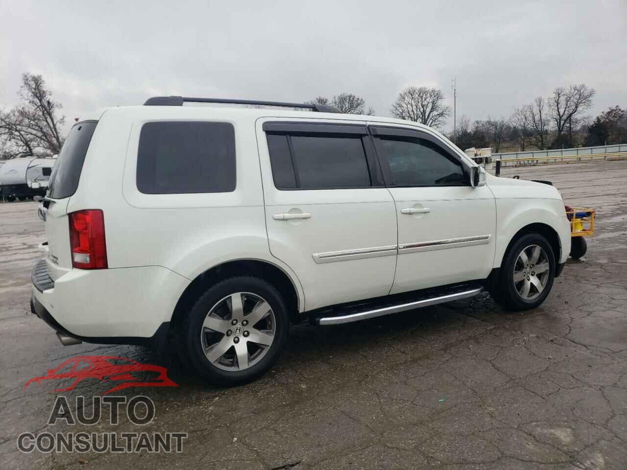 HONDA PILOT 2014 - 5FNYF4H98EB026155