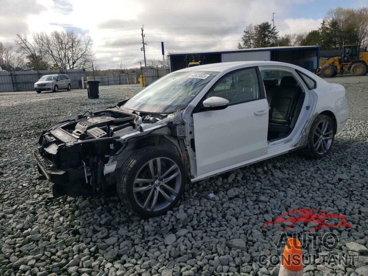 VOLKSWAGEN PASSAT 2018 - 1VWAA7A37JC008239