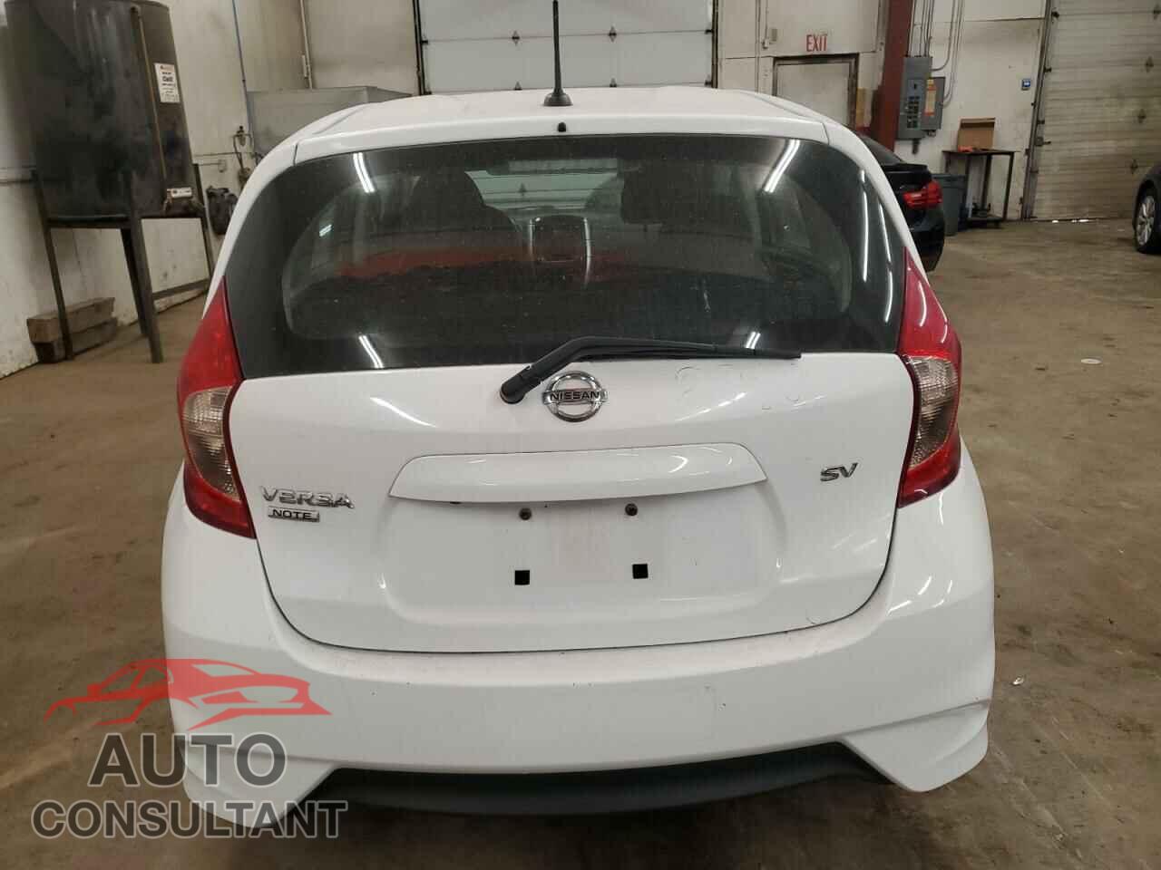 NISSAN VERSA 2018 - 3N1CE2CP7JL364751