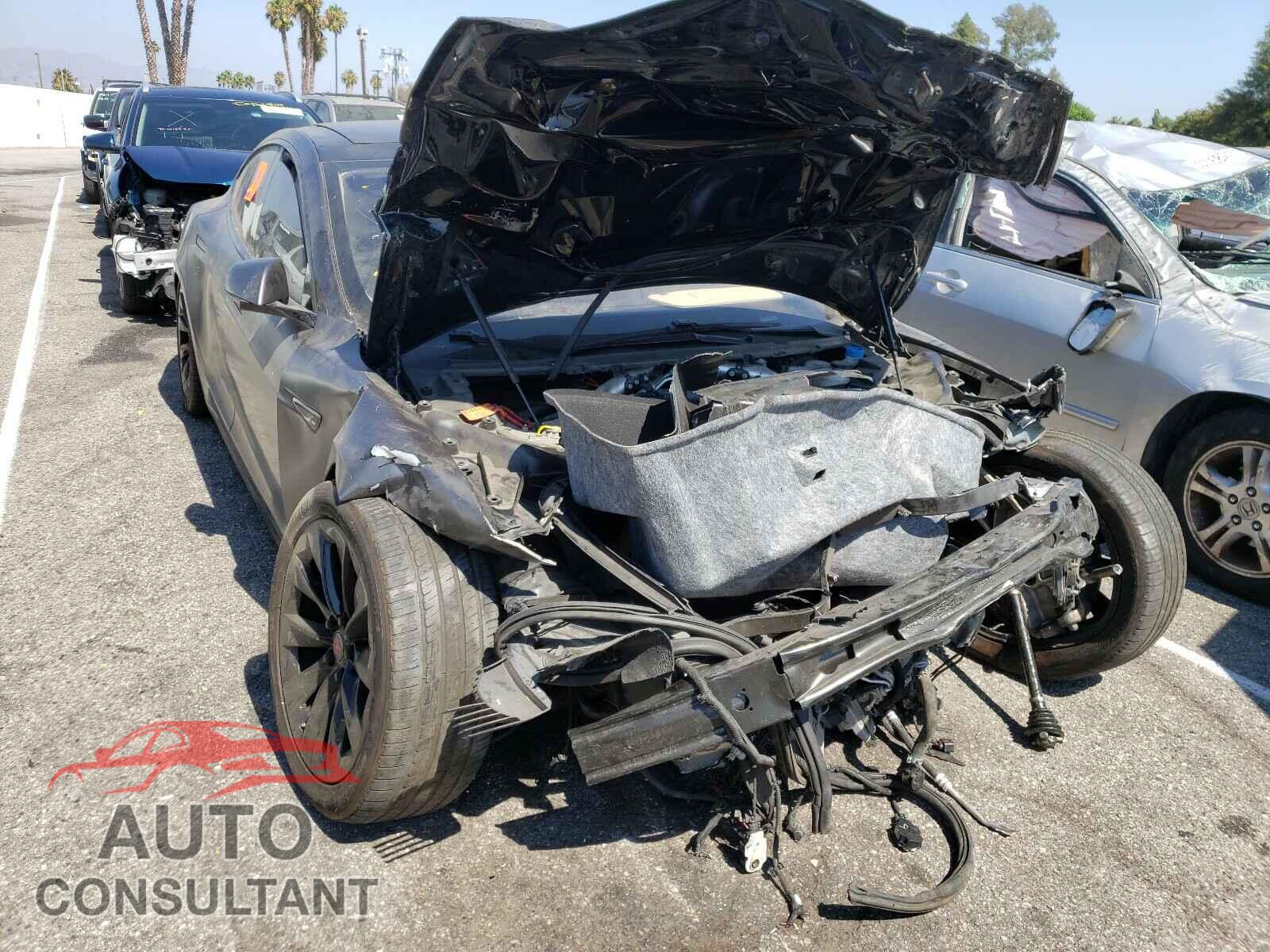 TESLA MODEL S 2016 - 5YJSA1E40GF144585