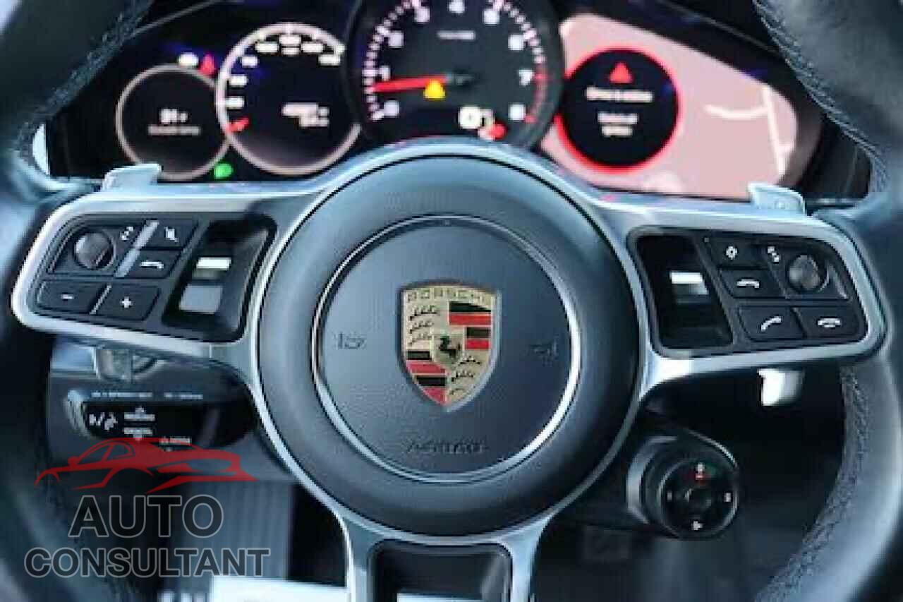 PORSCHE CAYENNE 2021 - WP1BA2AY7MDA43625