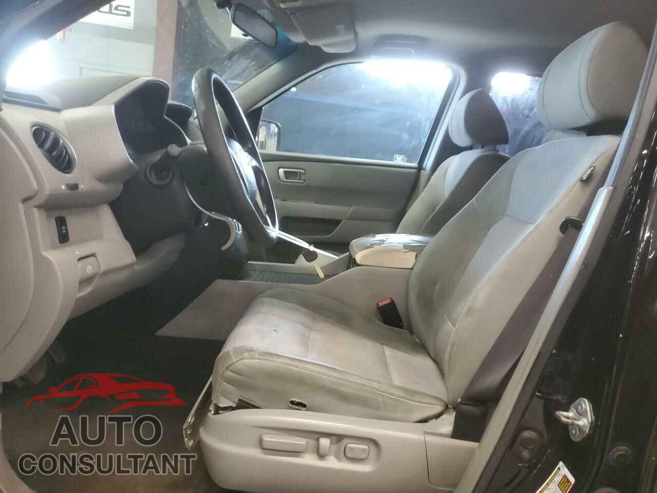 HONDA PILOT 2011 - 5FNYF4H44BB072940