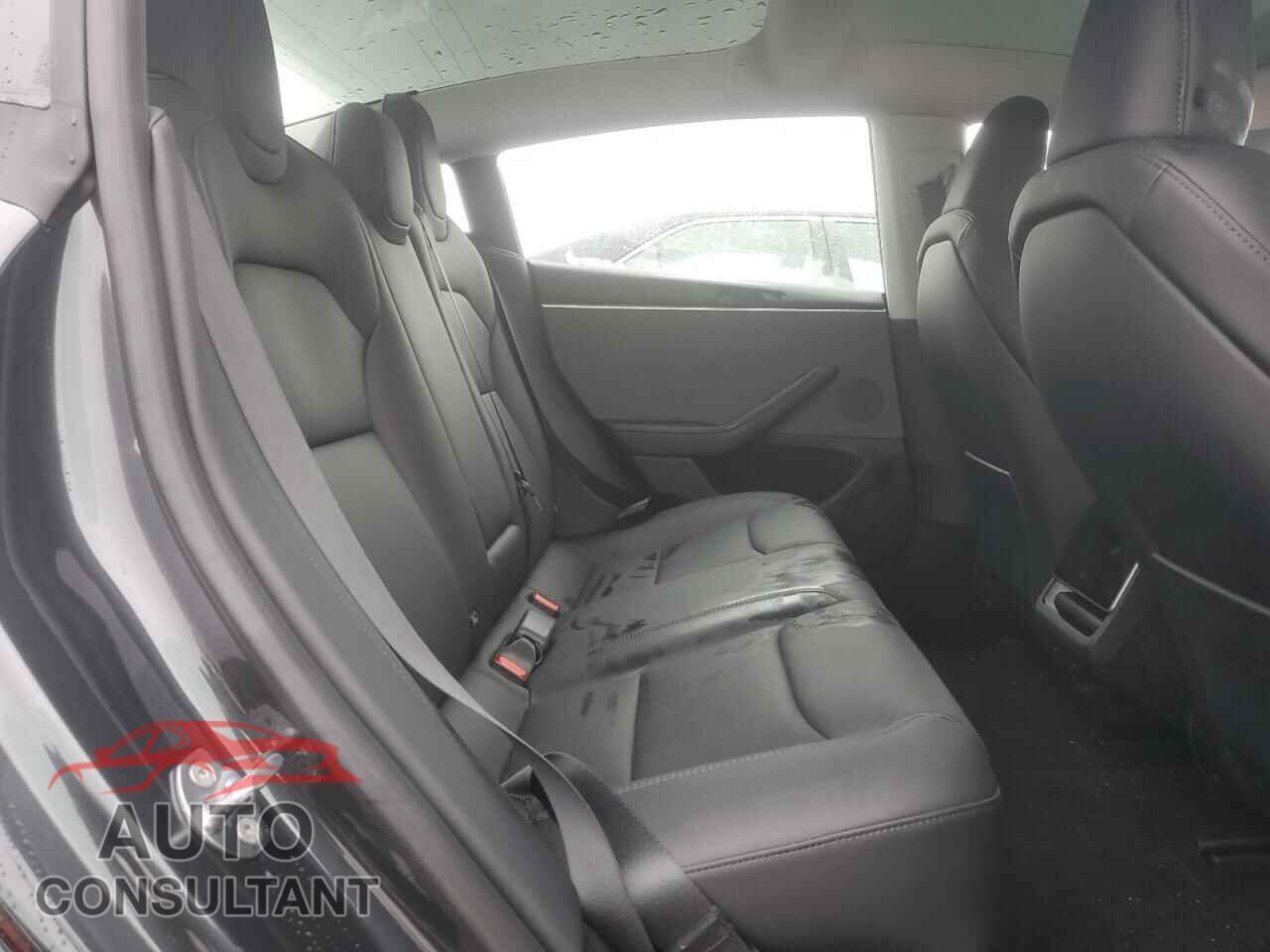 TESLA MODEL 3 2025 - 5YJ3E1EA9SF906755