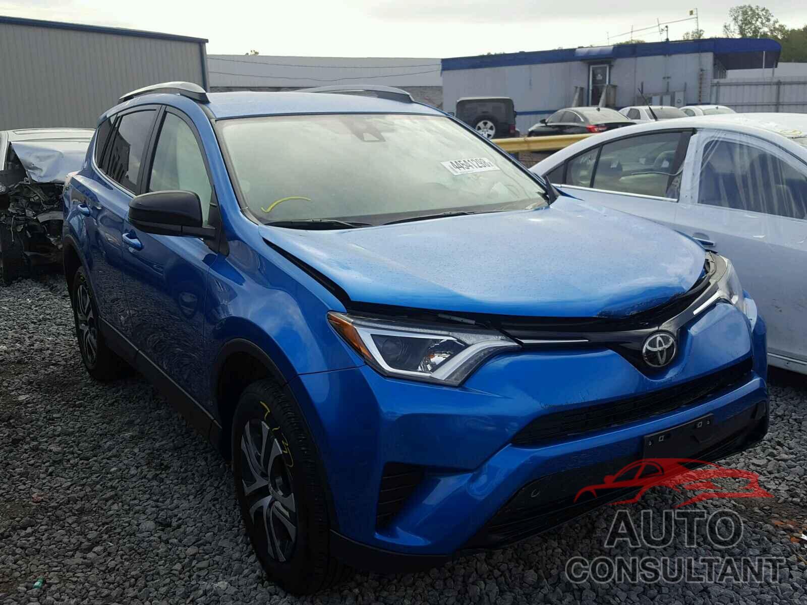 TOYOTA RAV4 LE 2017 - JTMBFREV4HJ172442