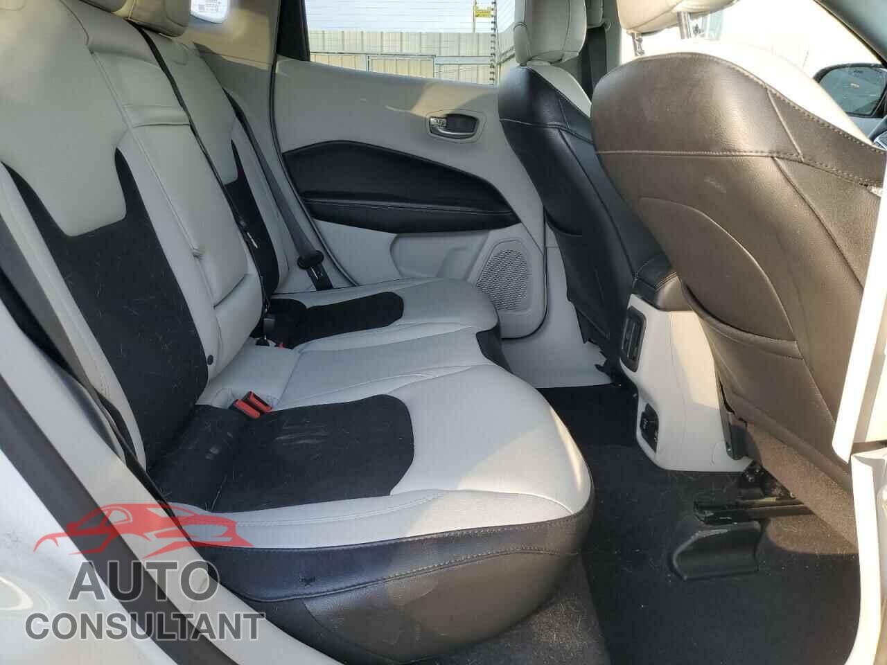 JEEP COMPASS 2017 - 3C4NJDBB9HT666216