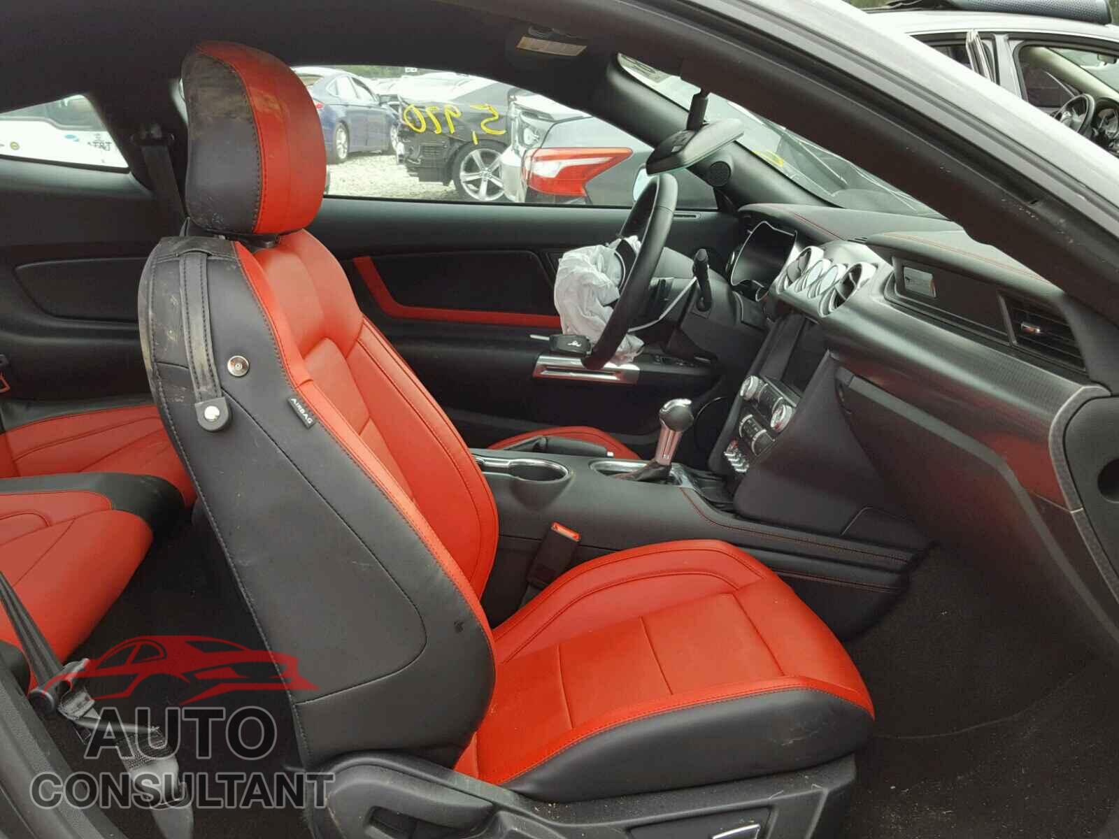 FORD MUSTANG 2018 - 1FA6P8THXJ5174108
