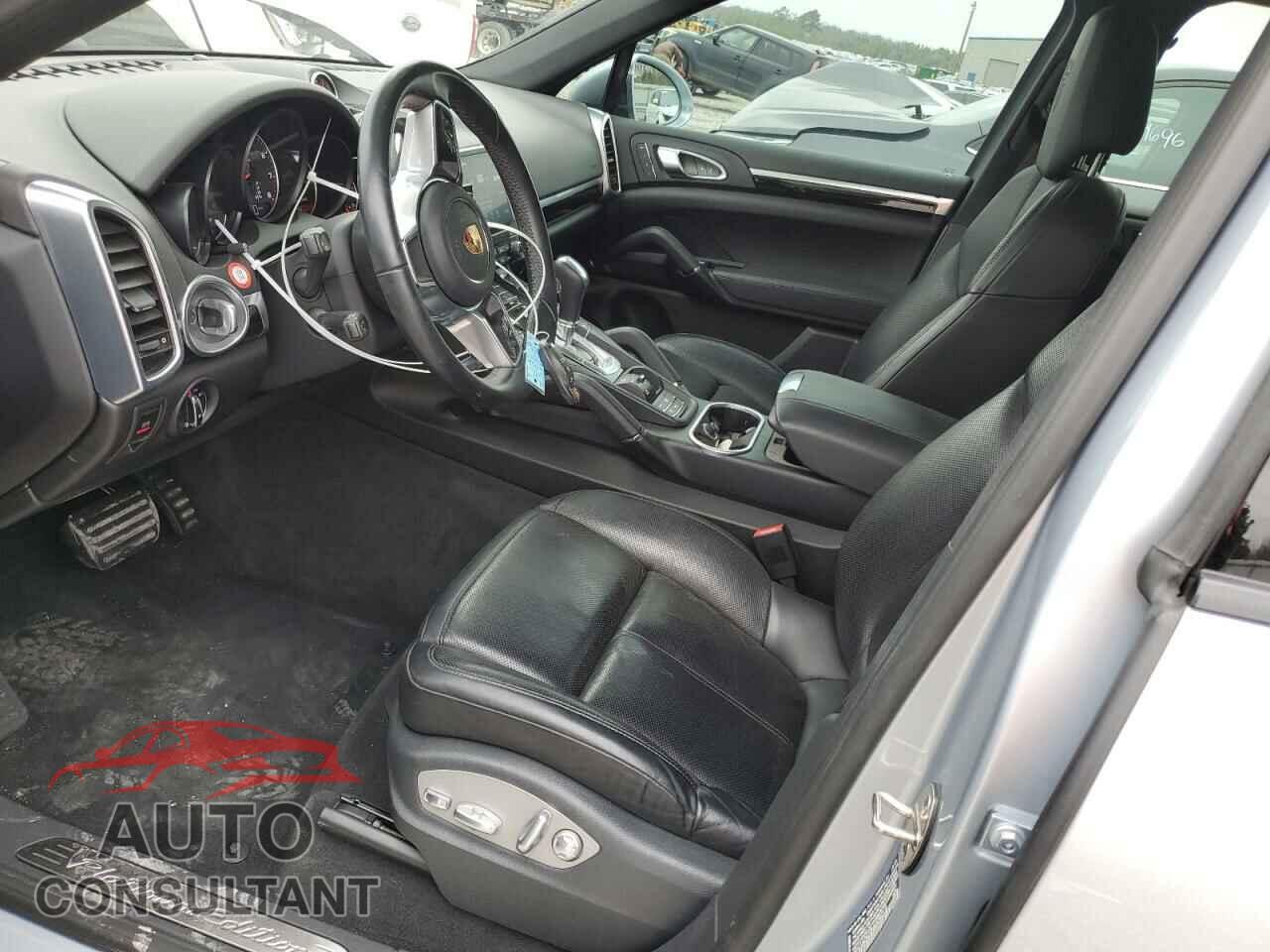 PORSCHE CAYENNE 2017 - WP1AA2A22HKA84219