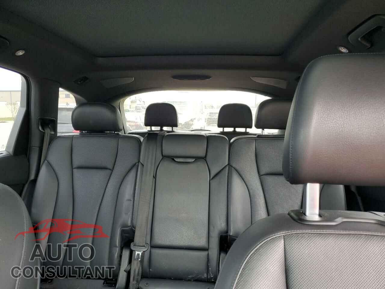 AUDI Q7 2017 - WA1VAAF73HD035076
