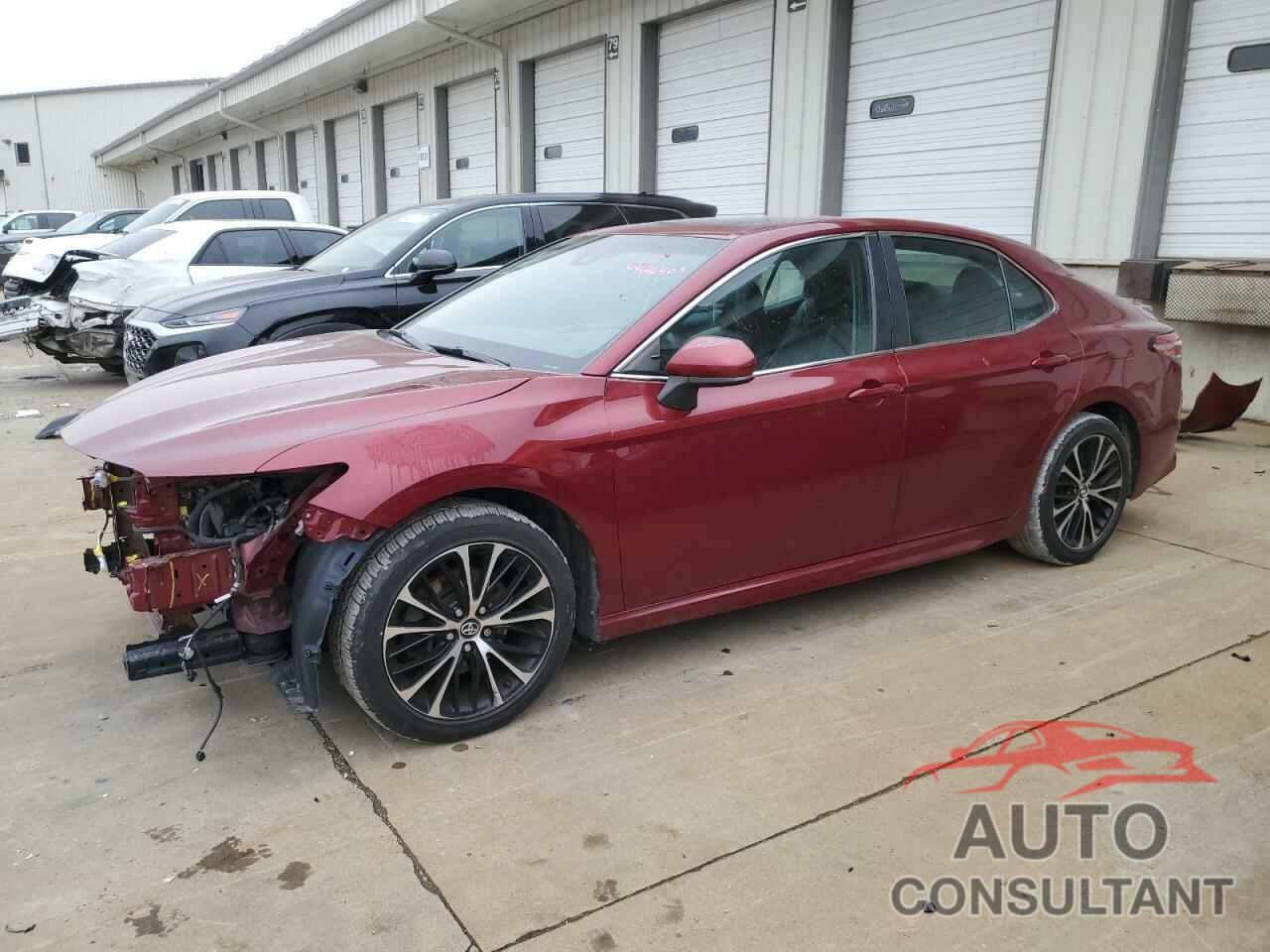 TOYOTA CAMRY 2018 - 4T1B11HK3JU597264